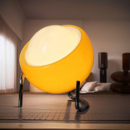 Lampe de table de forme d'oeuf de Bauhaus vintage