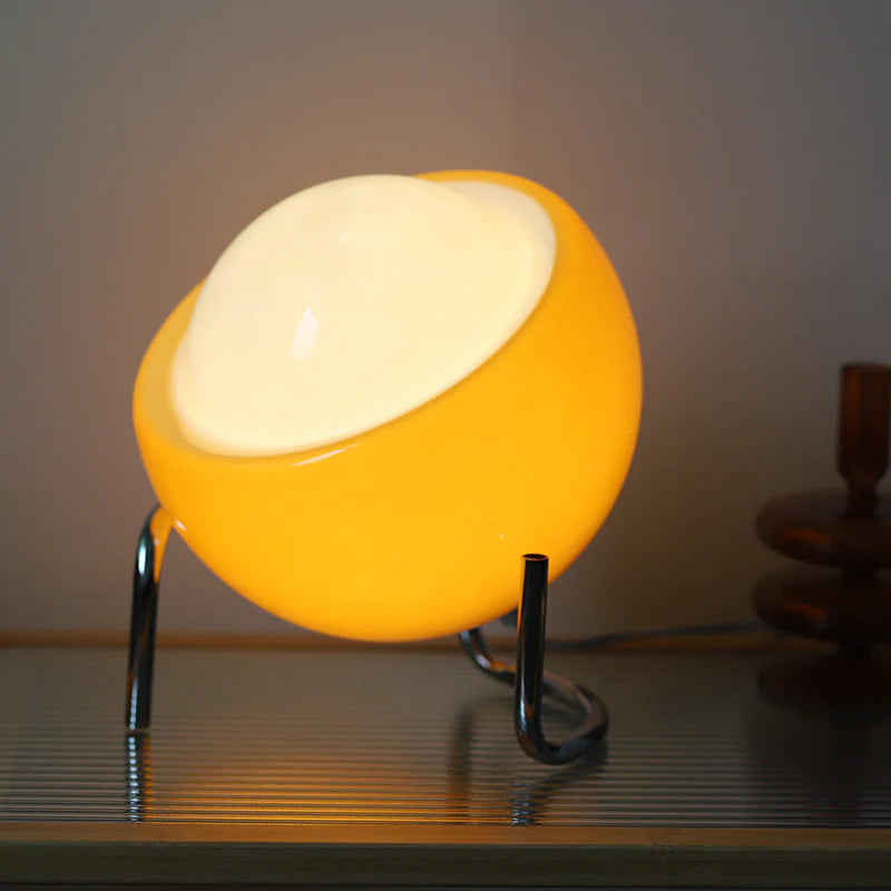 Lampe de table de forme d'oeuf de Bauhaus vintage