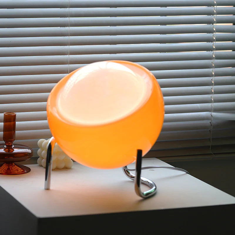 Lampe de table de forme d'oeuf de Bauhaus vintage